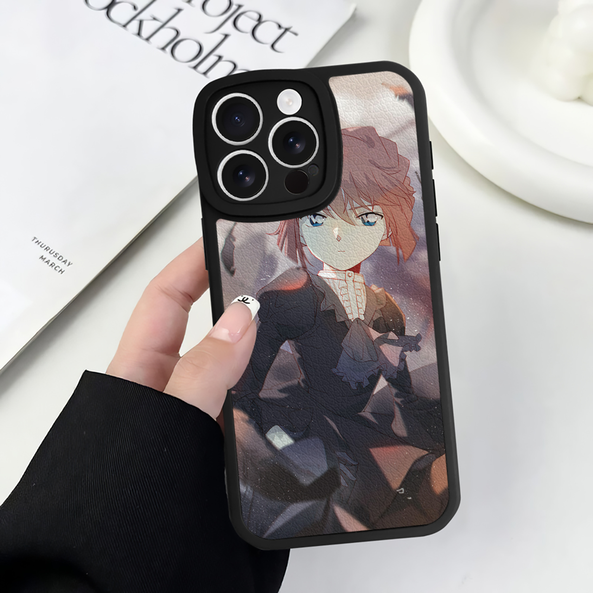 （画像用） 名探偵コナン Detective Conan 【iPhone 16シリーズ対応】シリコンスマホケース（レザー調） 材質：シリコン